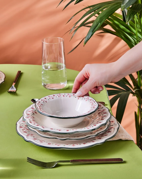 Karaca Piraye 24 Pieces 6 Person Dinnerware Set, Multicolor