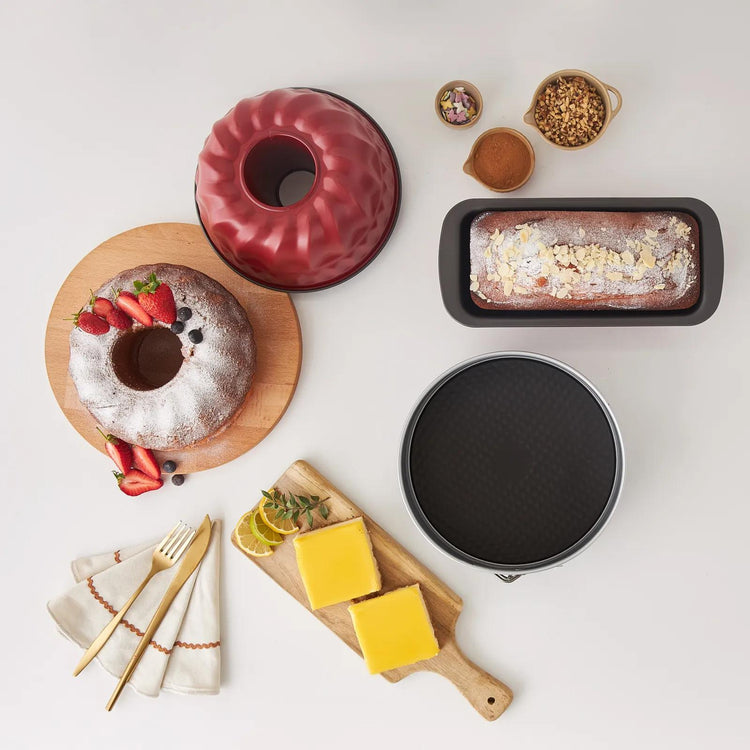 KARACA MULTICHEF MITO RED 3-PIECE CAKE PAN SET