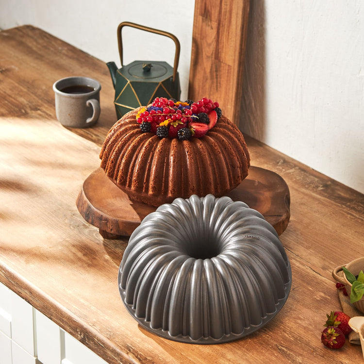 KARACA CAKE PRO SLICED CAST IRON CAKE MOLD, ANTHRACITE