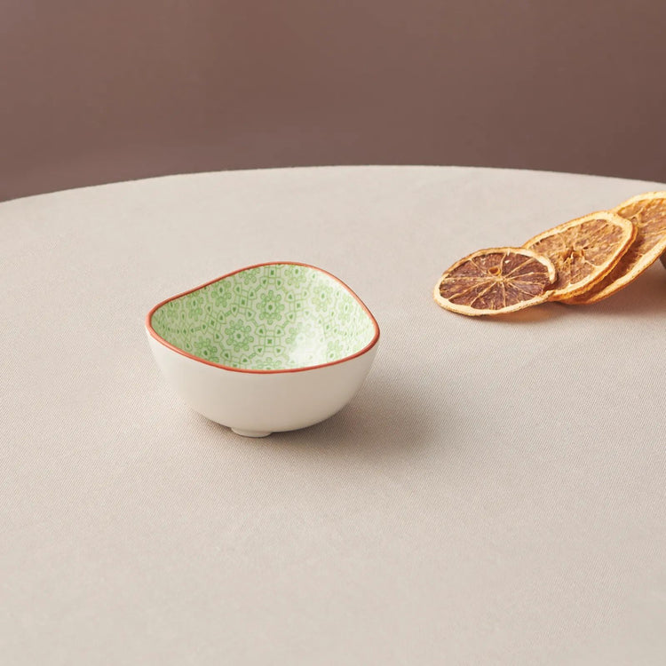 Karaca Floral Triangle Snack Bowl Green