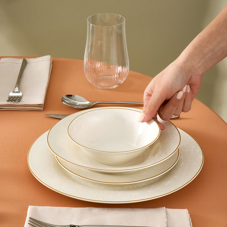 Karaca Lara 24 Pieces 6 Person Porcelain Dinnerware Set, White