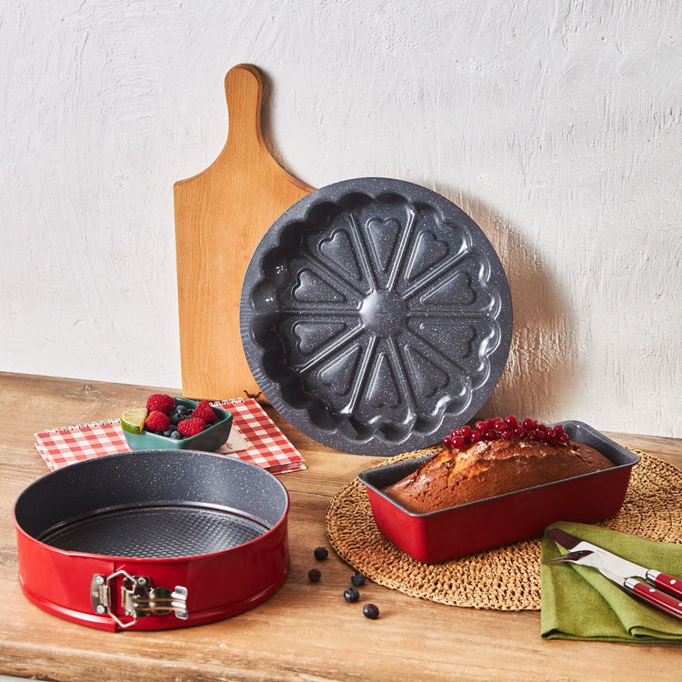 KARACA TEEMO NEW 3-PIECE CAKE MOLD SET, RED